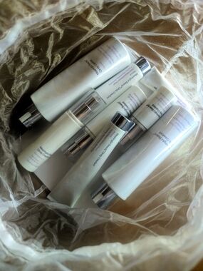 MEANINGFUL BEAUTY 8-Piece SkinCare Set by Cindy Crawford - NEW